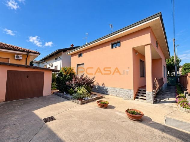 VILLA SINGOLA SU UN UNICO PIANO CON AREA ESTERNA PRIVATA - Foto 17