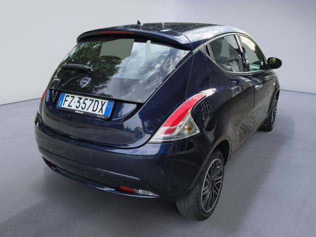 Lancia Ypsilon 1.2 69 CV 5P S&S Gold - Foto 4