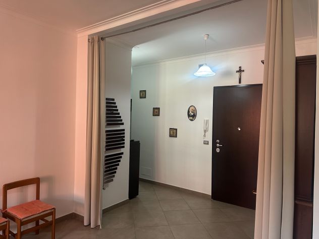 VENDESI APPARTAMENTO VIA AOSTA 50 TORINO