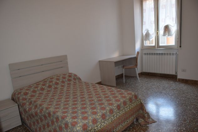 AMPIE CAMERE IN AFFITTO PER STUDENTI - Foto 3