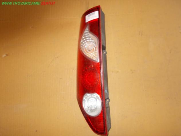 FANALE POST.S. RENAULT KANGOO (K61/F61)  Parti elettriche  Fanaleria  Fanali  Fanale post. sx. RENAULT - KANGOO - 01-03-2008 -