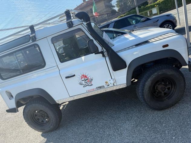 Land Rover Defender 90 2.4 TD4 Station Wagon E N1 - Foto 6