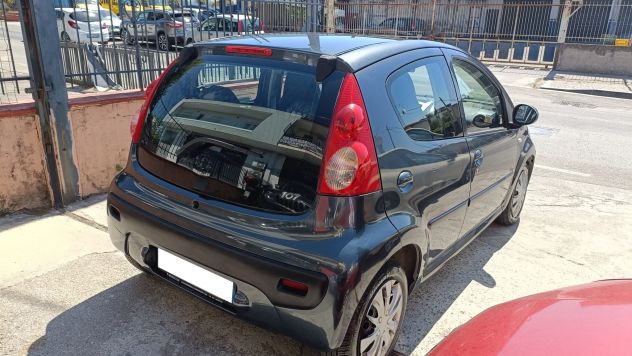 PEUGEOT 107 1.0 SWEET YEARS 5P - Foto 4