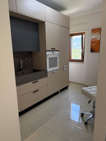 PADULA SCALO (SA) – APPARTAMENTO NUOVO, ARREDATO, CON ELETTRODOMESTICI E GARAGE - Foto 8