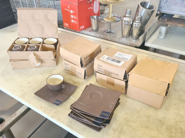 set piattino tazzina per cioccolata calda usato