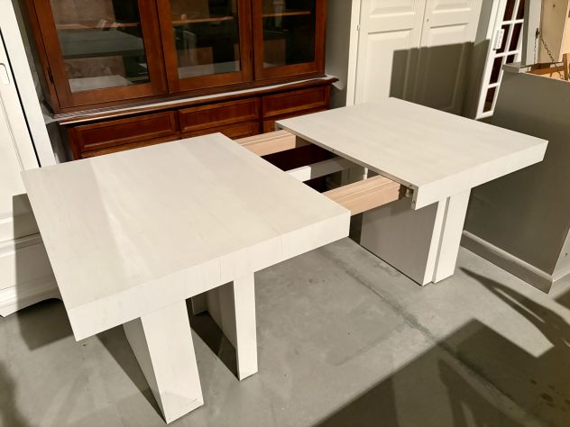 NUOVO TAVOLO Cm. 160x90 all. Cm. 410x90 LEGNO NOBILITATO FIN. BIANCO CONSUMATO - Foto 4
