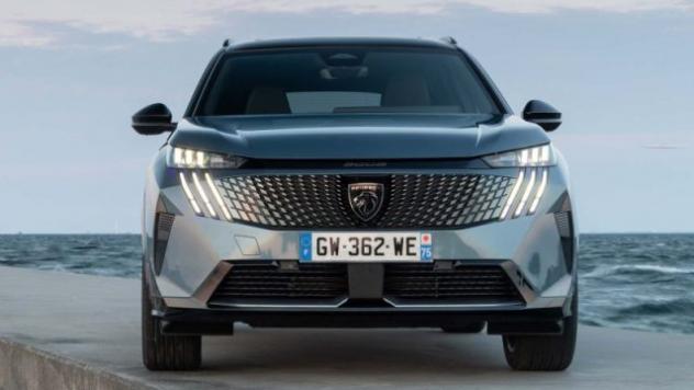 PEUGEOT 5008 Hybrid 145 e-DCS6 Allure Business rif. 24050257 - Foto 5