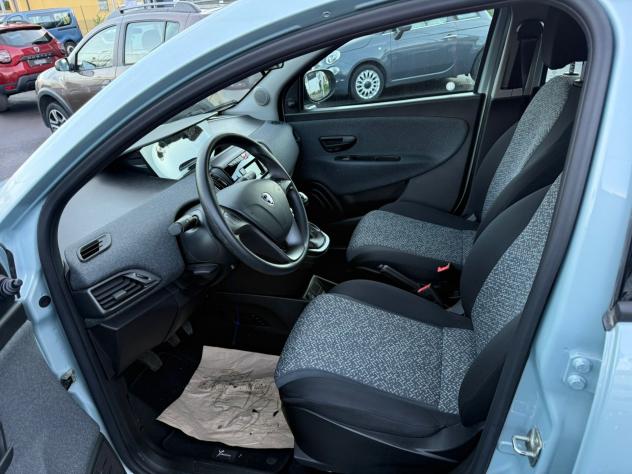 Lancia Ypsilon 1.0 FireFly 5 porte S&S Hybrid Alberta Ferretti - Foto 4