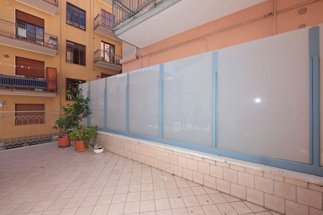 APPARTAMENTO CON TERRAZZINO - Foto 9