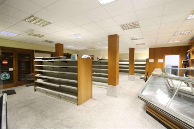 Palazzo / Stabile di 450 m² con più di 5 locali in vendita a Galbiate - Foto 8