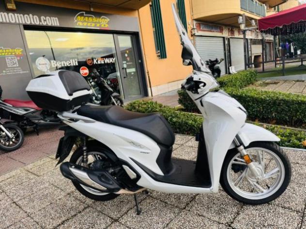 HONDA SH 150 TUTTO INCLUSO ANCHE PASSAGGIO! rif. 24010853