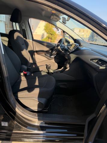 Peugeot 208 PureTech 68 5 porte Active - Foto 9