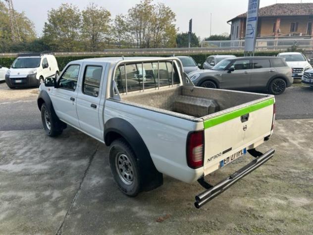 NISSAN Navara 2.5 D 4p. Double Cab Efficient rif. 23930641 - Foto 3