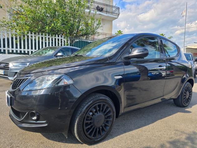 Lancia Ypsilon 1.0 FireFly 5 porte S&S Hybrid Gold - Foto 2