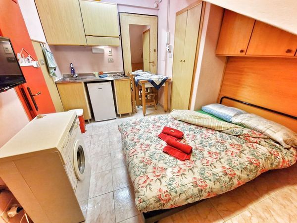 MONOLOCALE MANSARDATO CON BALCONCINO – VIA FERALDI, SANREMO - Foto 5