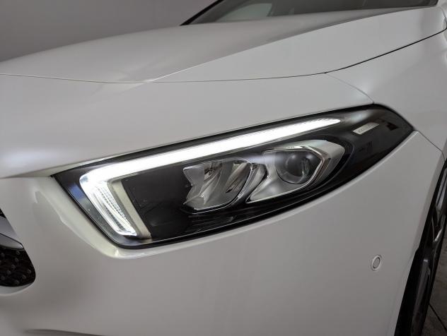 Mercedes-Benz Classe A 200 d Premium Night edition auto - Foto 8