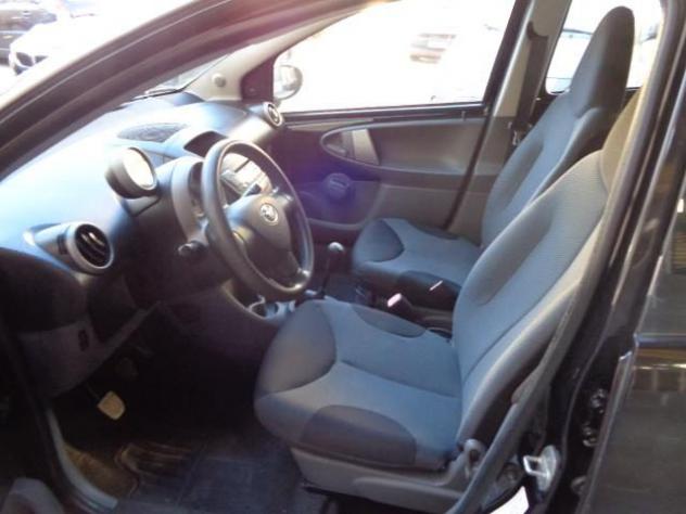 TOYOTA Aygo 1.0 CONNECT 5 PORTE rif. 17252190 - Foto 4