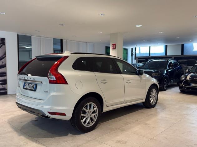 Volvo XC60 D3 2.0 Geartronic Momentum Navi Cruise Diurne LED - Foto 6