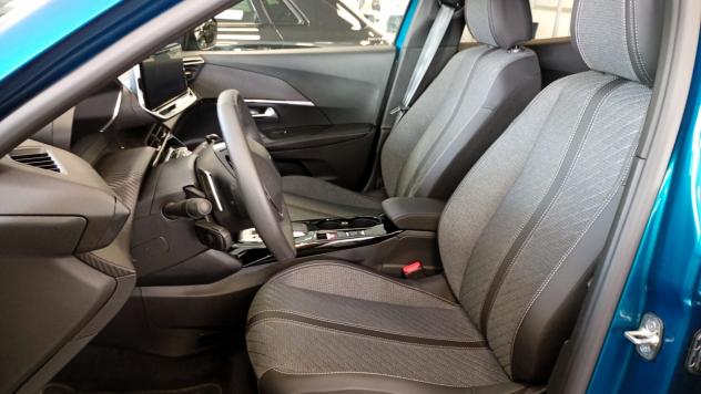 Peugeot 2008 Hybrid 145 e-DCS6 Allure - 2025 - AZIENDALE - Foto 8