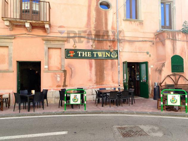 Attività Commerciale in vendita a Letojanni, Centro