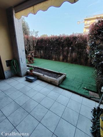 Biassono ampio bilocale con giardino, cantina e box singolo - Foto 9