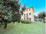 Villa in vendita a Marlia - Capannori 380 mq  Rif: 1015760