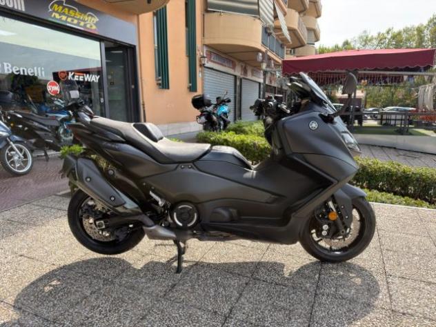 YAMAHA T-Max 560 TUTTO INCLUSO ANCHE PASSAGGIO! MINI RATE rif. 24198845 - Foto 8