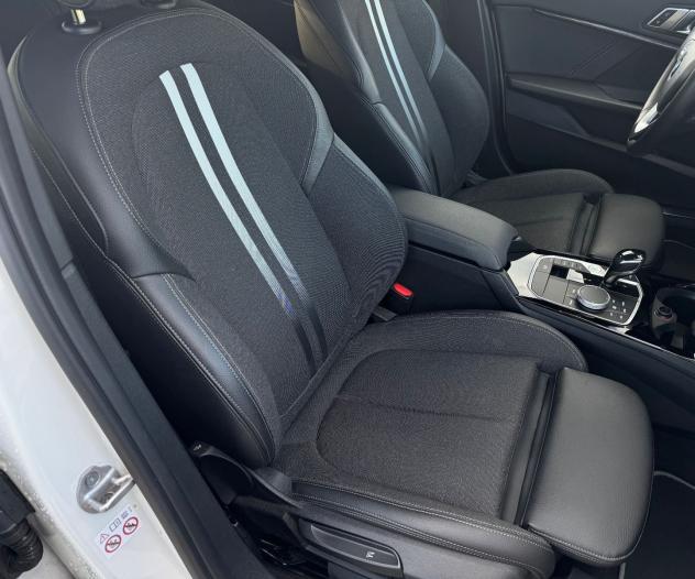 BMW Serie 1 118d 5p. SPORTLINE LED PRIVACY NAVI CAMERA ASSIST - Foto 9
