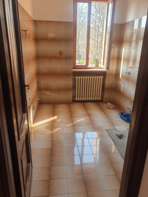 APPARTAMENTO CON INGRESSO INDIPENDENTE ADIACENTE A PIAZZA OLUBRA - Foto 7