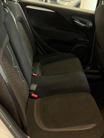 Fiat Punto 1.4 8V 5 porte Natural Power Lounge - Foto 10