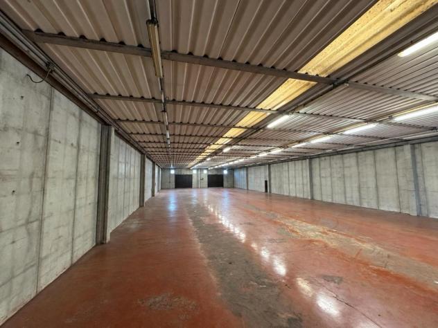 Capannone industriale in affitto a Carraia - Capannori 1250 mq Rif: 1452645