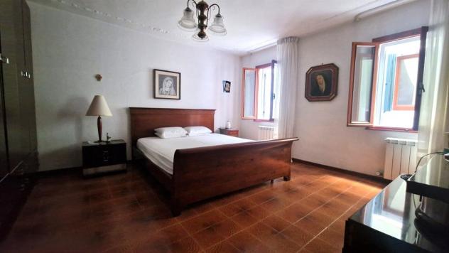 Chioggia Centro – 90 mq con terrazzo e magazzino, garage disponibile - Foto 7