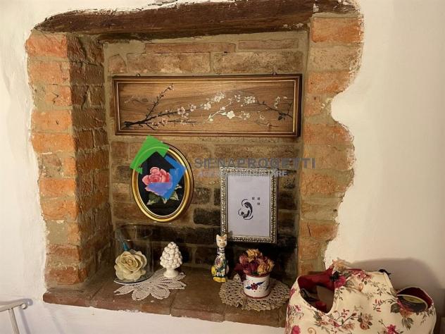 UOPINI – SIENA | APPARTAMENTO RISTRUTTURATO CON SPAZIO ESTERNO, GARAGE E POSTO AUTO - Foto 9
