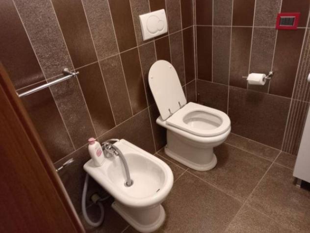 Immobile in asta di 120 m² con più di 5 locali e box auto in vendita a Roma - Foto 13