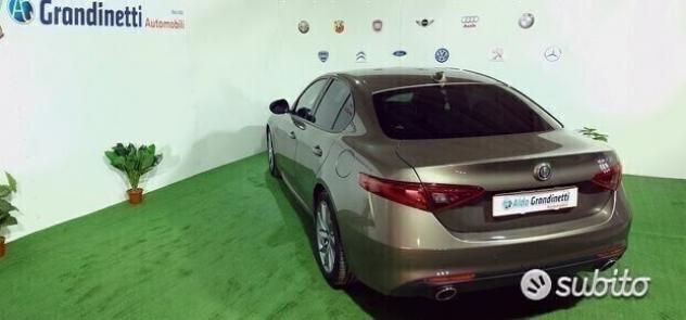 Alfa Romeo Giulia 2.2 td 136 cv bussines anno2017 - Foto 7