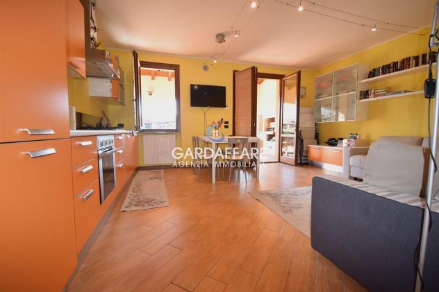 BELLISSIMO APPARTAMENTO CON GIARDINO PRIVATO A MANERBA DEL GARDA - Foto 9
