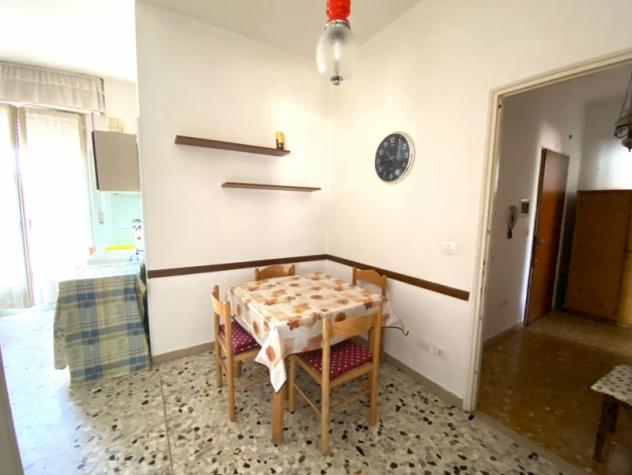 TRILOCALE LUMINOSO CON TERRAZZO E CANTINA - Foto 2