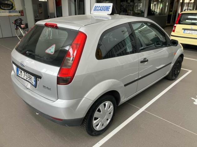 FORD Fiesta 1.2 16V 3p. Ambiente rif. 23669671 - Foto 4
