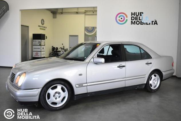 MERCEDES-BENZ E 250 turbodiesel cat Avantgarde rif. 24066893 - Foto 3