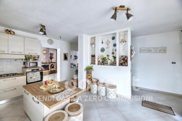 Casa indipendente di 250 m² con 4 locali in vendita a Dumenza - Foto 8