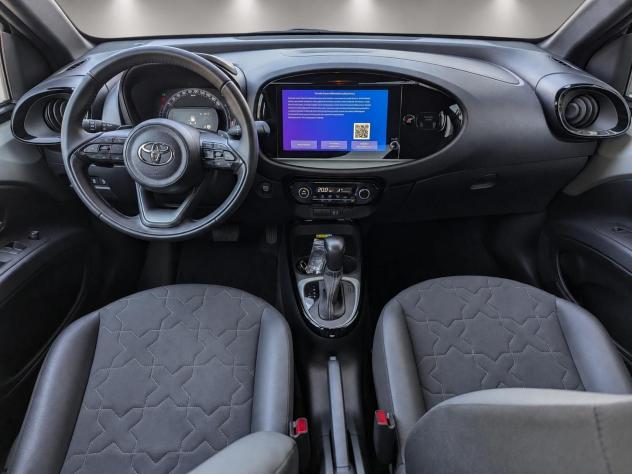Toyota Aygo X 1.0B (72 CV) Lounge S-CVT - Foto 8