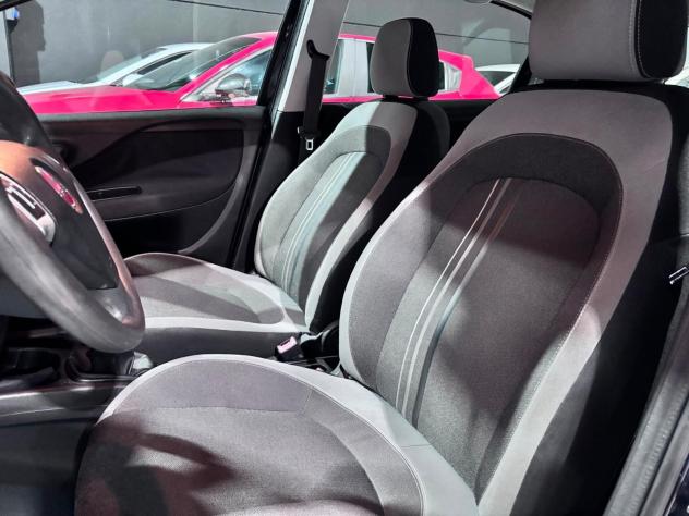 Fiat Punto Benzina Neopatentati 5 porte posti - Foto 7