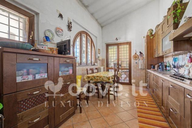 Villa di 350 m² con più di 5 locali e box auto doppio in vendita a Roma - Foto 11