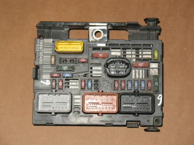 9666700480 FUSIBILIERA Bsm peugeot citroen fuse bsm-r05 9666700480 r05 bsmr05