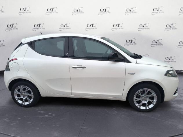 Lancia Ypsilon 1.2 Gold - Foto 4
