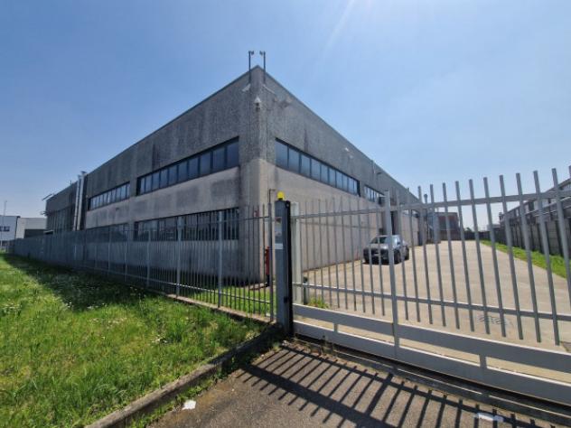 Immobile di 3000 m² con più di 5 locali in affitto a Parabiago - Foto 3