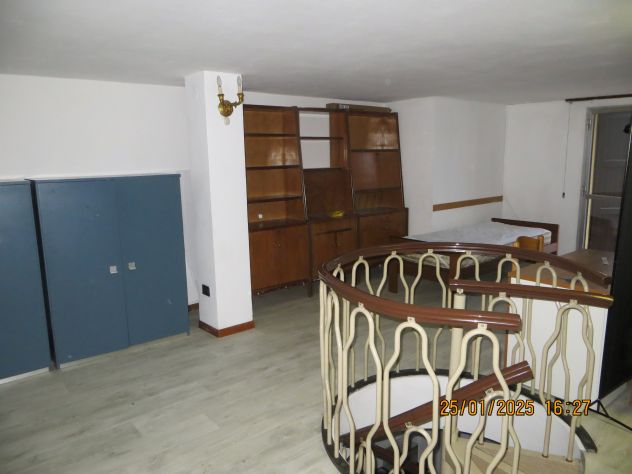 per STUDENTI -1 POSTO LETTO IN UNA GRANDE STANZA DOPPIA - Foto 3