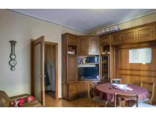 Appartamento arredato con 2 camere da letto in affitto a Greco