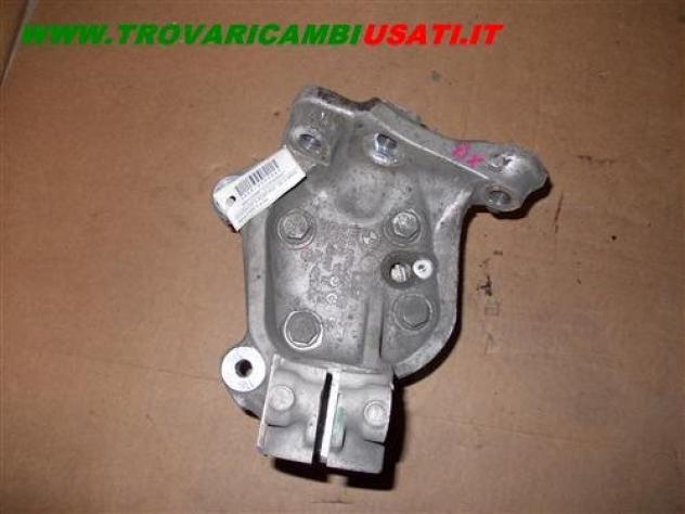 MONTANTE D.SOSP.ANT. 120 D BMW Serie 3 E90 4 porte  Meccanica  Assale  Telaio  Fusello ruota ant. dx. BMW - Serie 1 E81 3 porte - 01-03-2007 - 01-08-2