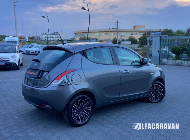 Lancia Ypsilon 1.0 firefly hybrid Gold - Foto 4